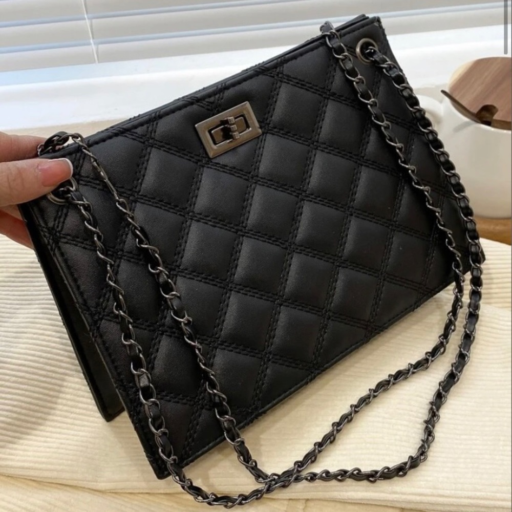 chain shoulder bag